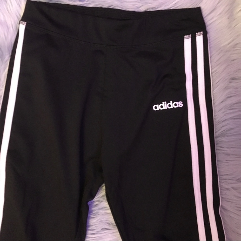 Adidas 3 stripes leggings